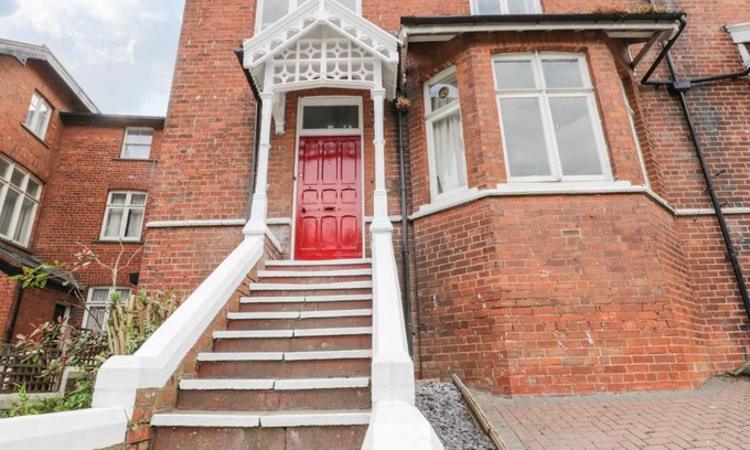 Whitby House | Pannett Park View