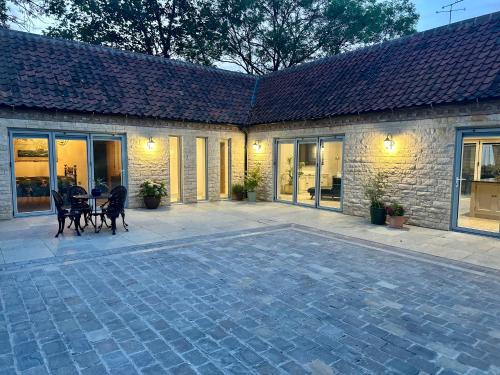 Markham Moor House | Papillon