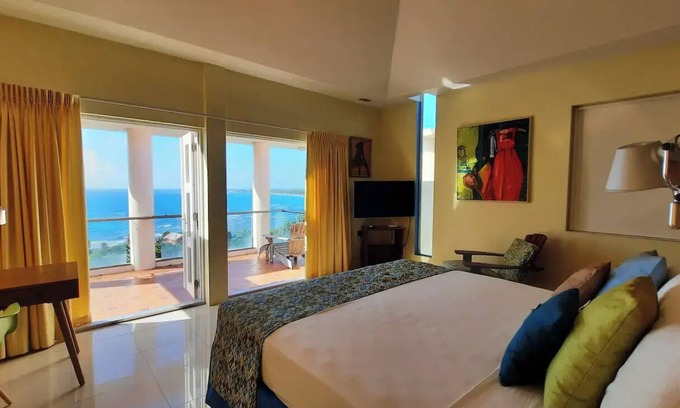 Diamond Villa | Para Sol Villa spacious w/stunning Ocean View