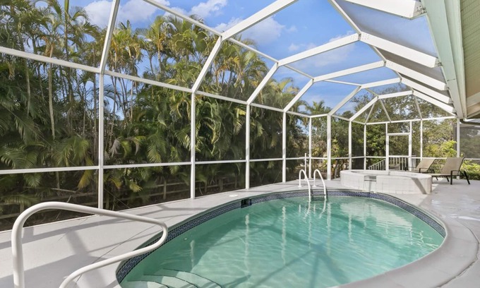 Marco Island House | Paradise - 5 min walk to beach! 3 bedroom, 2 bath, sleeps 8!