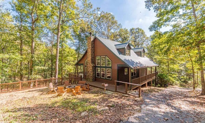 Cleveland Cabin | Paradise- Brand New Family Firepit/Grill Area w/Parklike Waterfall