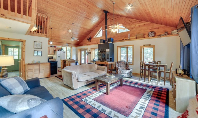 Paradise Cottage | Paradise Cottage: Trail Access Nearby