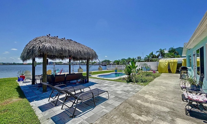 Port Richey House | Paradise on the Bayou