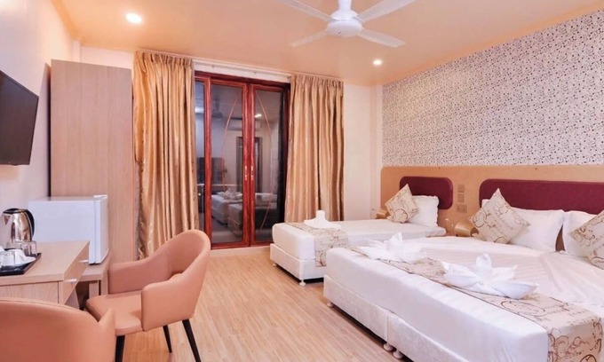 Maafushi House | Paradise peak -family budget