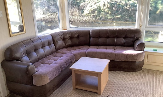 Builth Wells House | Park Lodge sleeps 6 On Beautiful Rural Welsh Farm