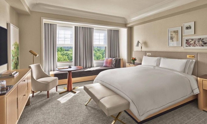 Bay Village Hotel | Park View King at The Newbury Boston!