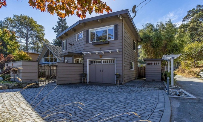 Aptos House | PARK YOUR CAR FOR A WEEK AND WALK TO THE BEACH!