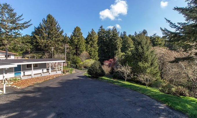 Trinidad House | Parker Creek Cabin - Dog & Beachcomber's Paradise!