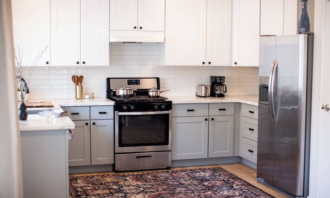 Santa Rosa House | Parkside 4-bedroom house with complete fenced in yard in tranquil Santa Rosa.