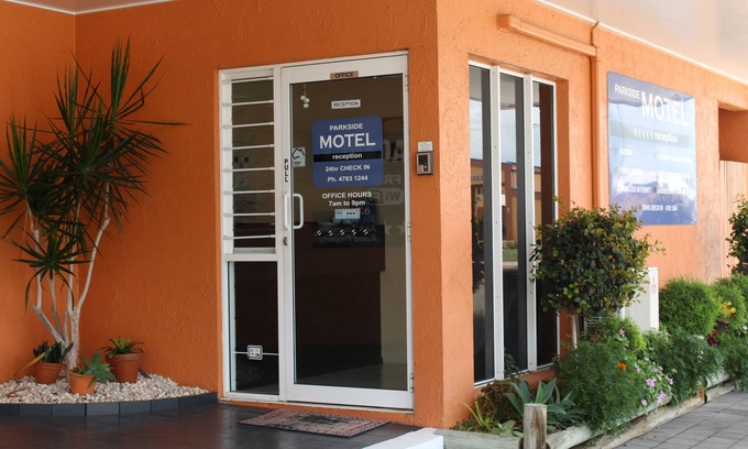 Ayr Hotel | Parkside Motel