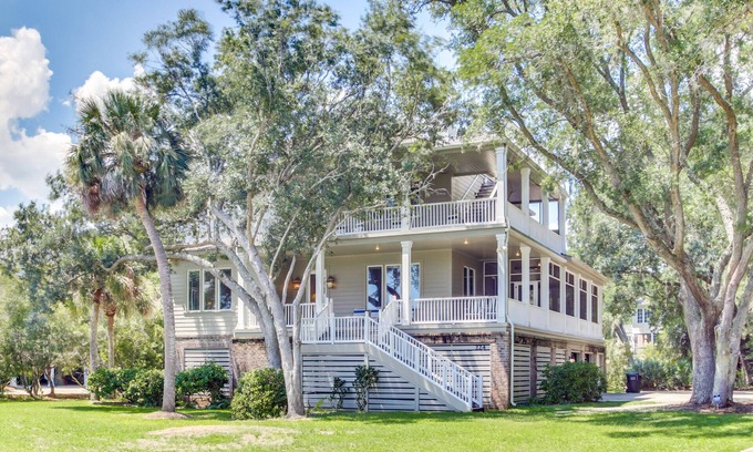 Debordieu Colony House | ParLaMer Wonderful 7BR home in DeBordieu w/super location, great porches