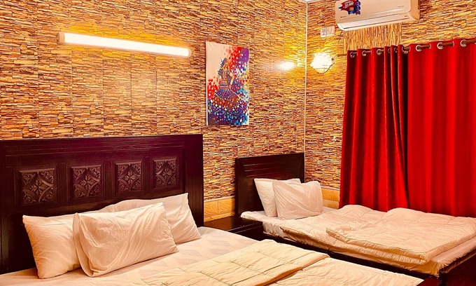 F-6 Sector Hotel | Partridge Inn Guest House