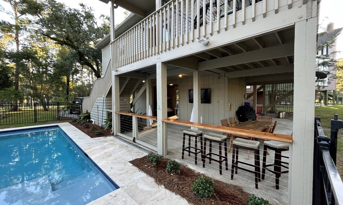 Pass Christian House | Pass Christian Waterfront w/Private HEATED Pool & Beautiful Back Porch