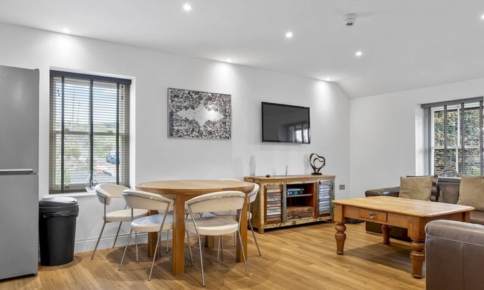 Baycliff Apartment | Pass the Keys | 3 bed Cottage Above Beautiful Country Pub