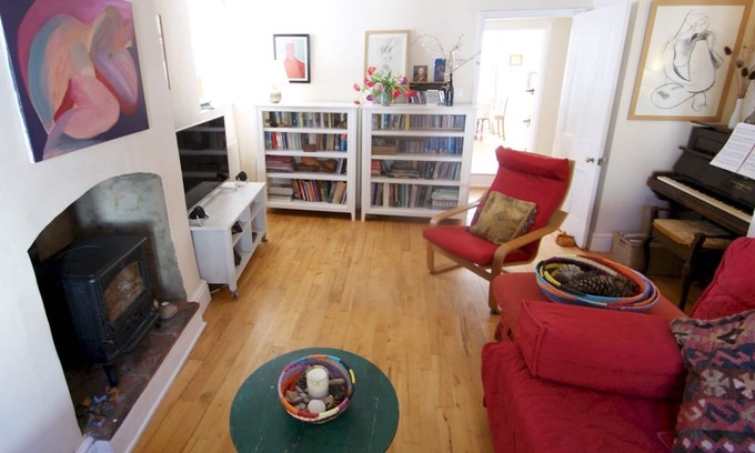 Bradninch House | Pass the Keys | Arts and Crafts style cottage in beautiful village