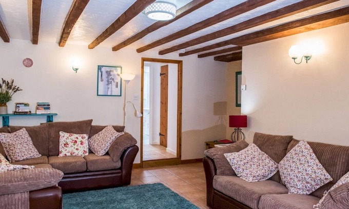 Tremain Cottage | Pass the Keys | Cosy 2 bed Cottage with outdoor seating area