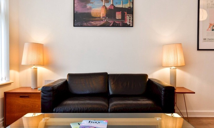 Mumbles Apartment | Pass the Keys | Quiet Coastal Retreat between Langland and Caswell