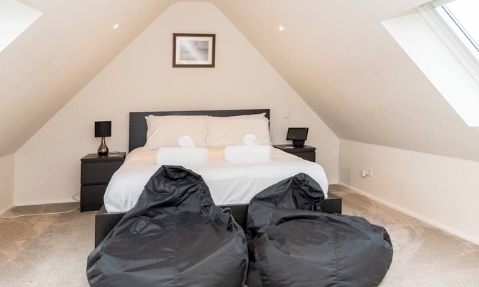 St Martins Apartment | Pass the Keys | The Loft at Saint Martins