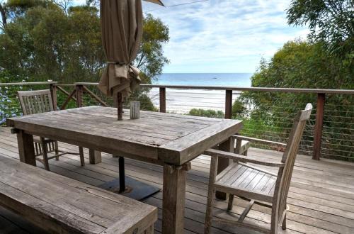 Emu Bay House | Passing Winds - Emu Bay