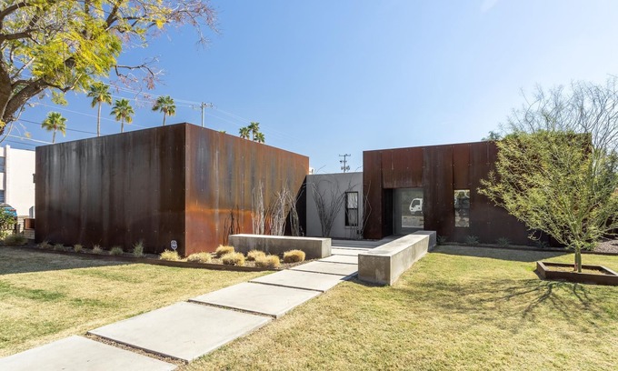 Camelback East House | Patina Rosa: Iconic Design, Pool and B-Ball Court