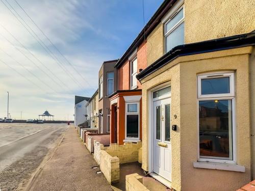 Gorleston-on-Sea House | Pavilion - Beachfront Property