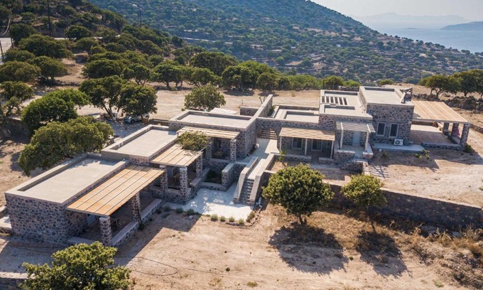 Nisyros Apartment | Pavlaina Complex of Traditional Residences in Nisyros. Enjoy the garden and the Sea View