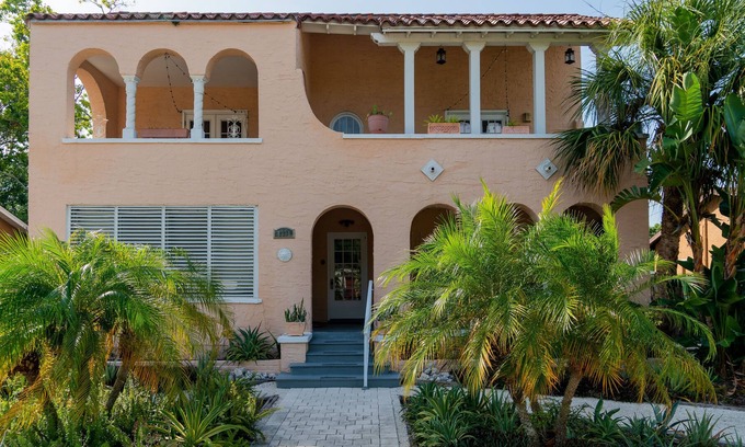 Riviera Bay Apartment | Peaceful 1/1 Apt - Downtown 10 minutes