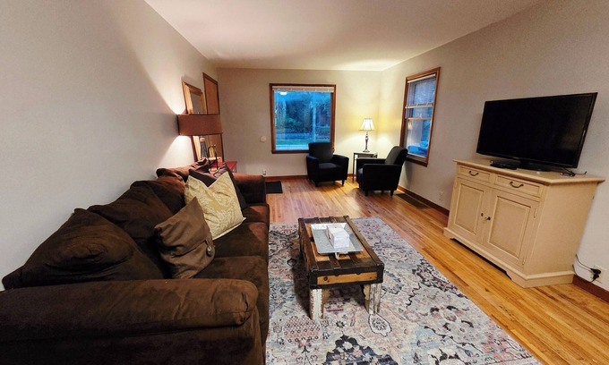 Mankato Apartment | Peaceful 2BR Pad – Quiet, Comfy, Convenient