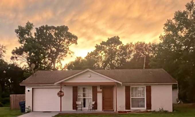 Seven Springs Homes House | Peaceful 4-bedroom house with AC in New Port Richey