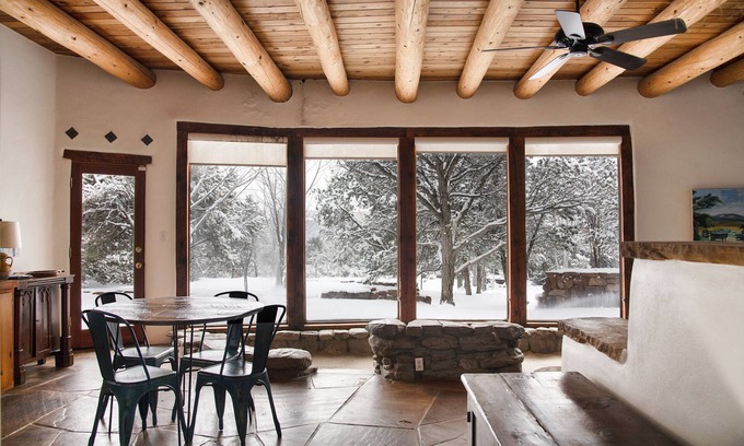 Valdez House | Peaceful Adobe Casita between Taos/TSV- Mountain Views, Hot Tub, Summer Garden