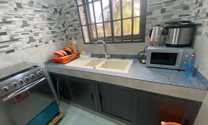 Lome Apartment | Peaceful and large 1 Bedroom apartment in Lomé, Sogbossito