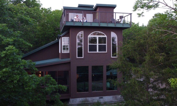 Eagle Rock Cabin | Peaceful cabin with lake view from all 3 floors