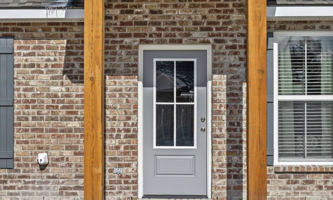 Walker Apartment | Peaceful & Convenient 2 Bed 2 Bath Apartment for you short/mid term cirucmstance