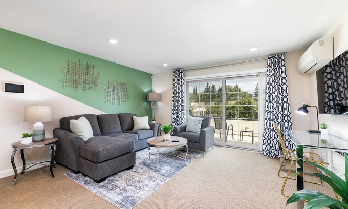 Thousand Oaks Apartment | Peaceful & Gated 2 King Bd 2 Bth, 1 Gig WiFi near CLU, FSAC & Proactive Sports