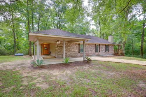 Lucedale House | Peaceful Lucedale Hideaway on Private Acerage!