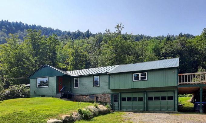 Bridgewater Corners House | Peaceful, mountain-view home with large deck, & grill - dog-friendly
