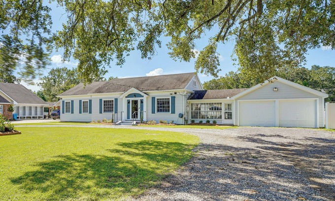 Baldwin House | Peaceful Patio, Sunroom: Pet-Friendly Baldwin Home