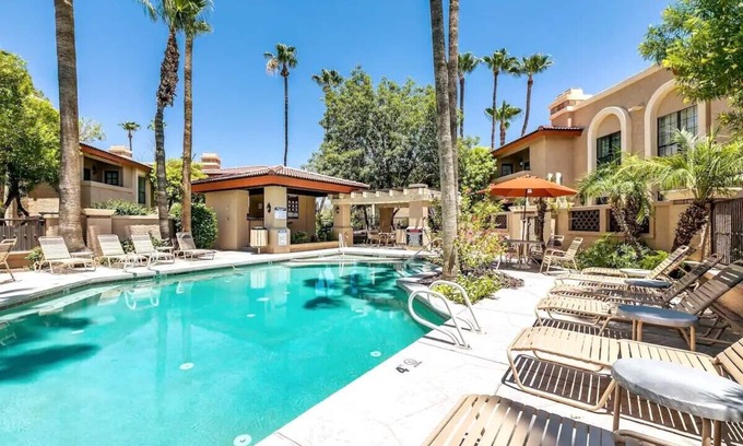 North Mountain House | Peaceful Pointe Resort Tapatio Cliffs Charming 2-bedroom townhome