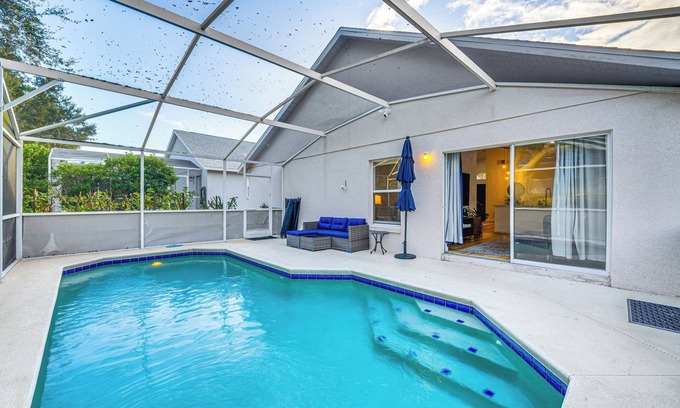 Florida Pines Villa | Peaceful, Relaxing 4 Bedroom 2 Bath Villa with Own Pool and Free WiFi