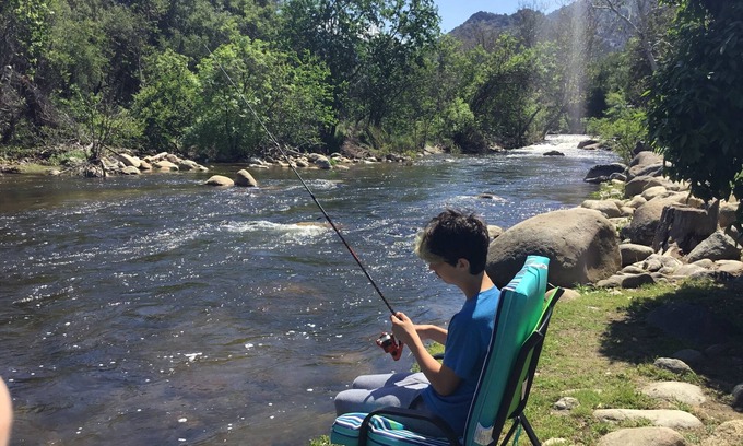 Three Rivers House | "Peaceful Riverfront #1" only 6 miles to park entrance