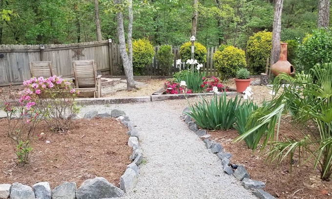 Buford House | Peaceful, spacious, private getaway for ALL seasons!