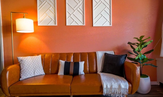 Columbus Apartment | Peach Suite - 10 min to Ft Moore