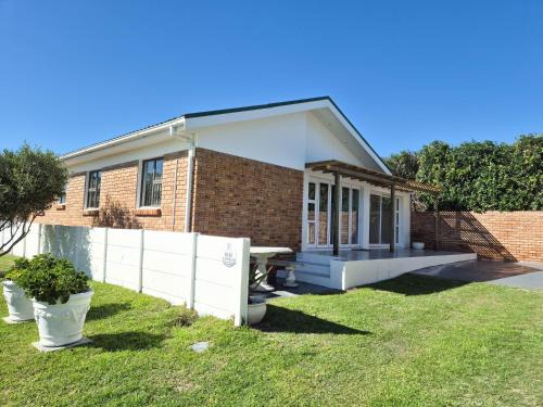 Pearly Beach House | Pearly Tides