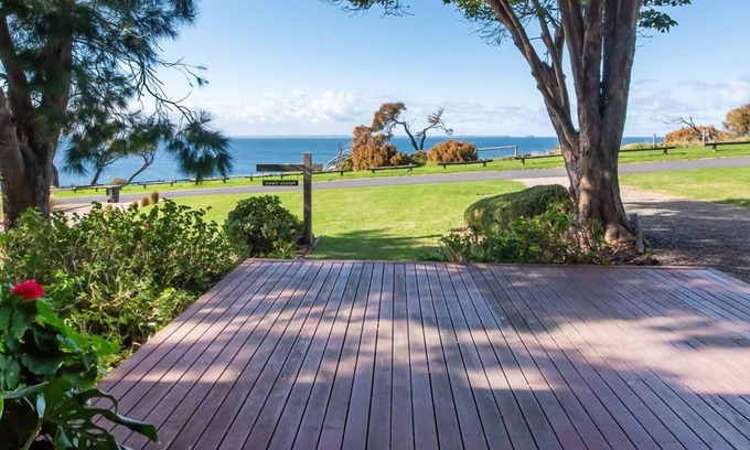 Flinders House | Pebble Views by Property Mums