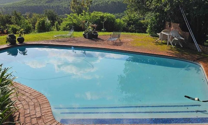 Louis Trichardt Bed & Breakfast | Pecan Farm Guesthouse