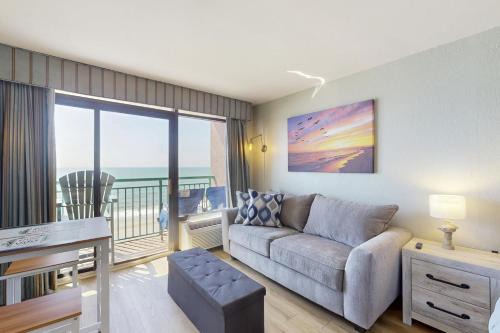 Myrtle Beach Hotel | Pelicans Flight at Sandcastle South