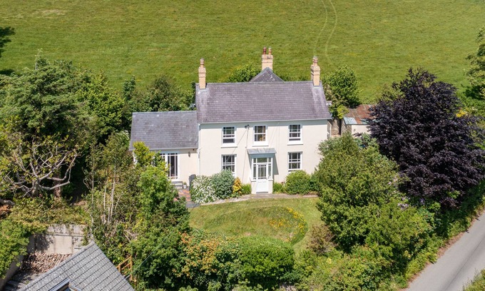 Llandyssiliogogo Cottage | PENDRE FARMHOUSE, family friendly, with open fire in New Quay
