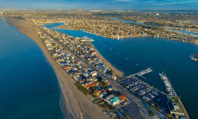 Peninsula Apartment | Peninsula Hideaway Apartment Alamitos Bay