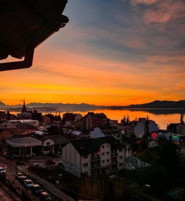 Centro Apartment | Penthouse con vista al lago y montañas