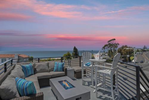 Laguna Beach Apartment | Penthouse Steps from Victoria Beach 180 degree ocean views